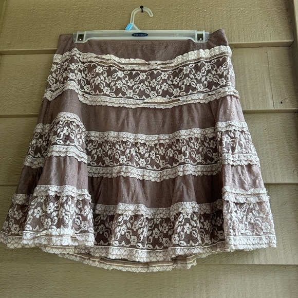 Max Edition skirt Lacey overlay lined. Brown muted tones - Picture 3 of 4